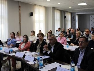 Радионица „Технолошки вишак и узнемиравање на раду у школама“
